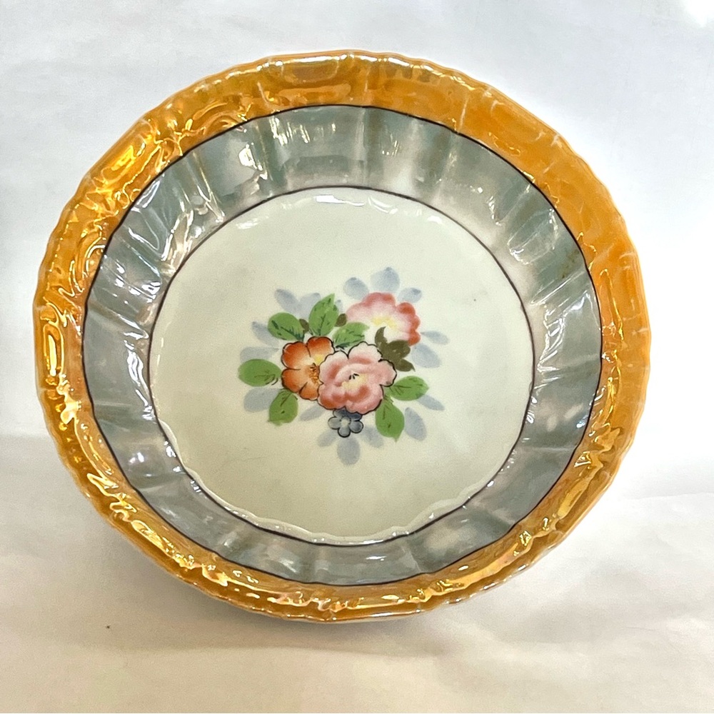 Handpainted Trico lusterware 8” vegetable bowl Nagoya Japan floral center party.